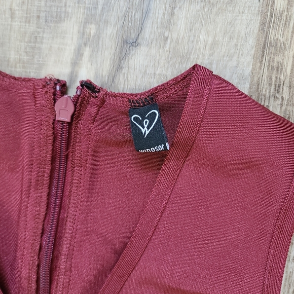 Windsor Wine Red Bandage Dress - Picture 7 of 8